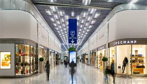 charles de gaulle airport louis vuitton